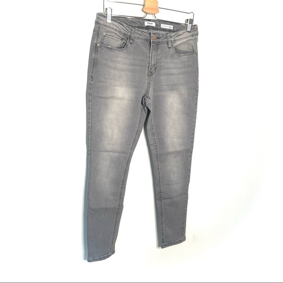 Kensie | Gray Distressed Mid Rise Effortless Ankle Jeans - Picture 2 of 7